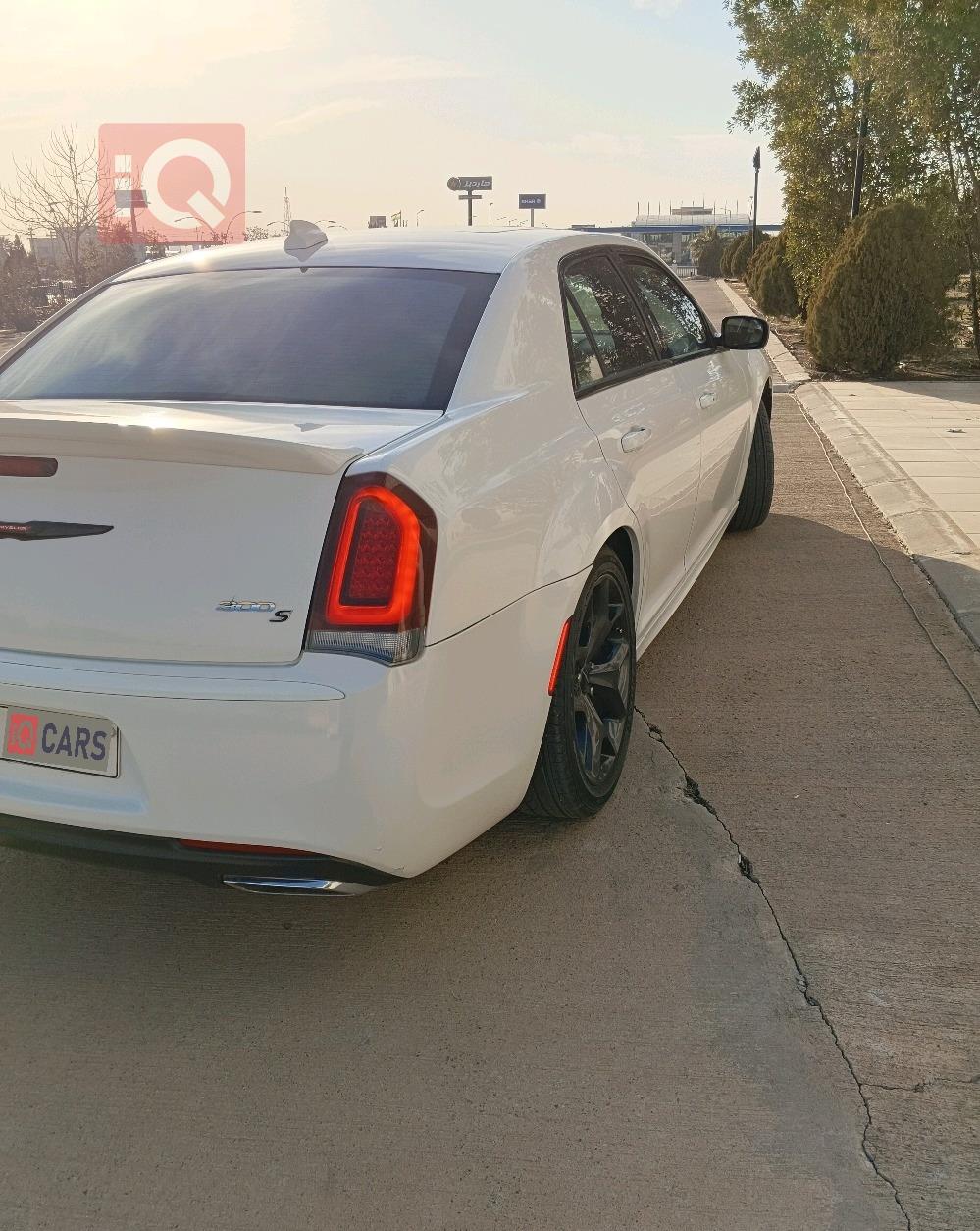 کرایسلەر 300